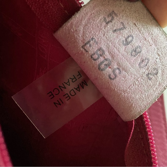 Authentic Longchamp Pink Leather Shoulder Bag - Picture 7 of 12